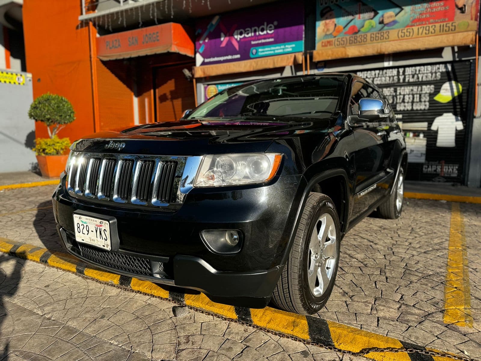JEEP GRAND CHEROKEE LIMITED LUJO V8 HEMI 2012