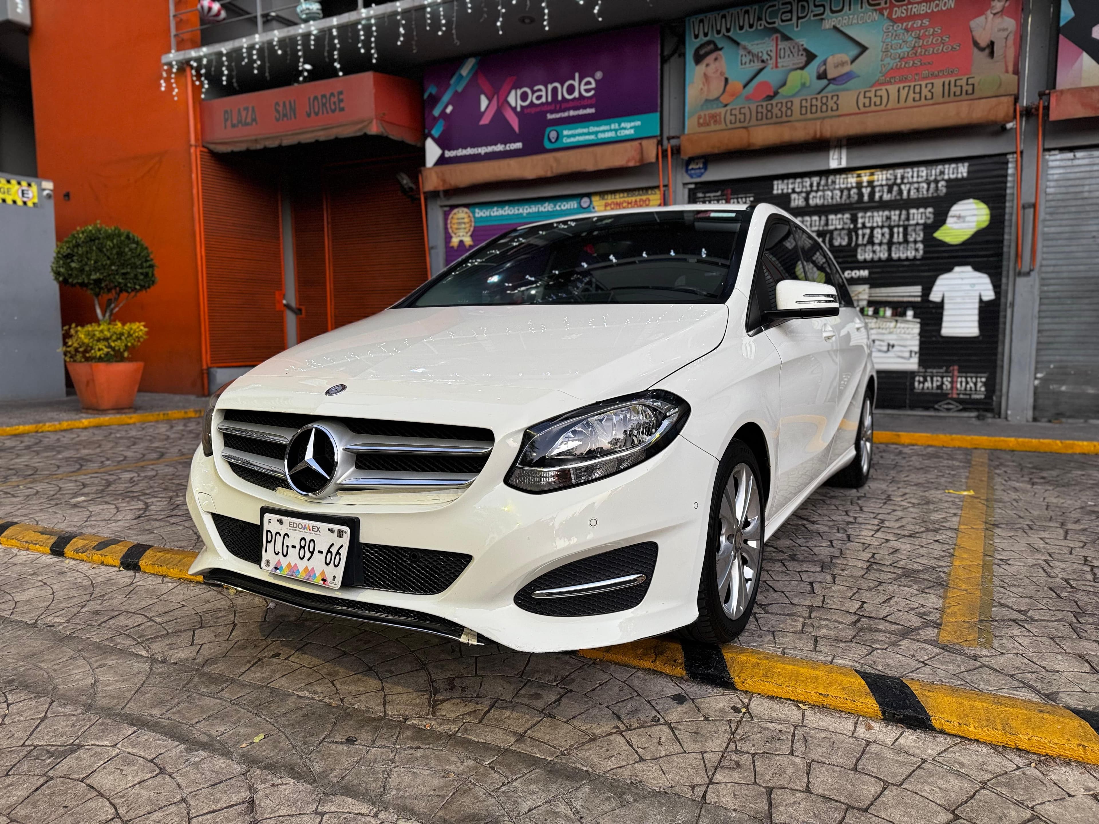 MERCEDES BENZ B 180 CGI 2017