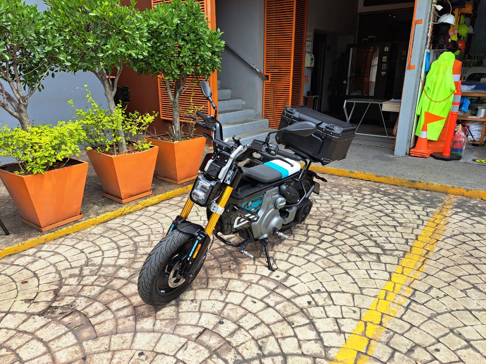 BMW CE02 2024 100% ELECTRICA